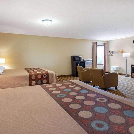 Super 8 By Wyndham Mattoon Hotell Eksteriør bilde