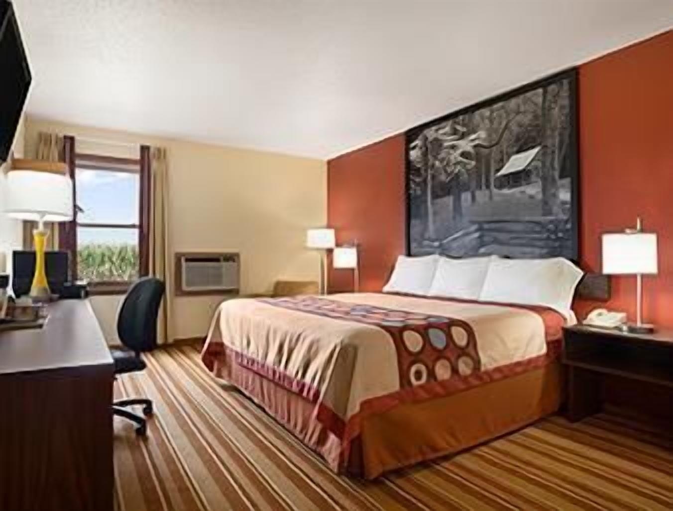 Super 8 By Wyndham Mattoon Hotell Eksteriør bilde