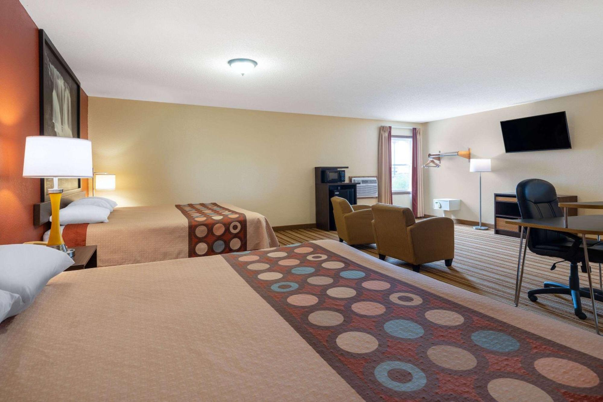 Super 8 By Wyndham Mattoon Hotell Eksteriør bilde