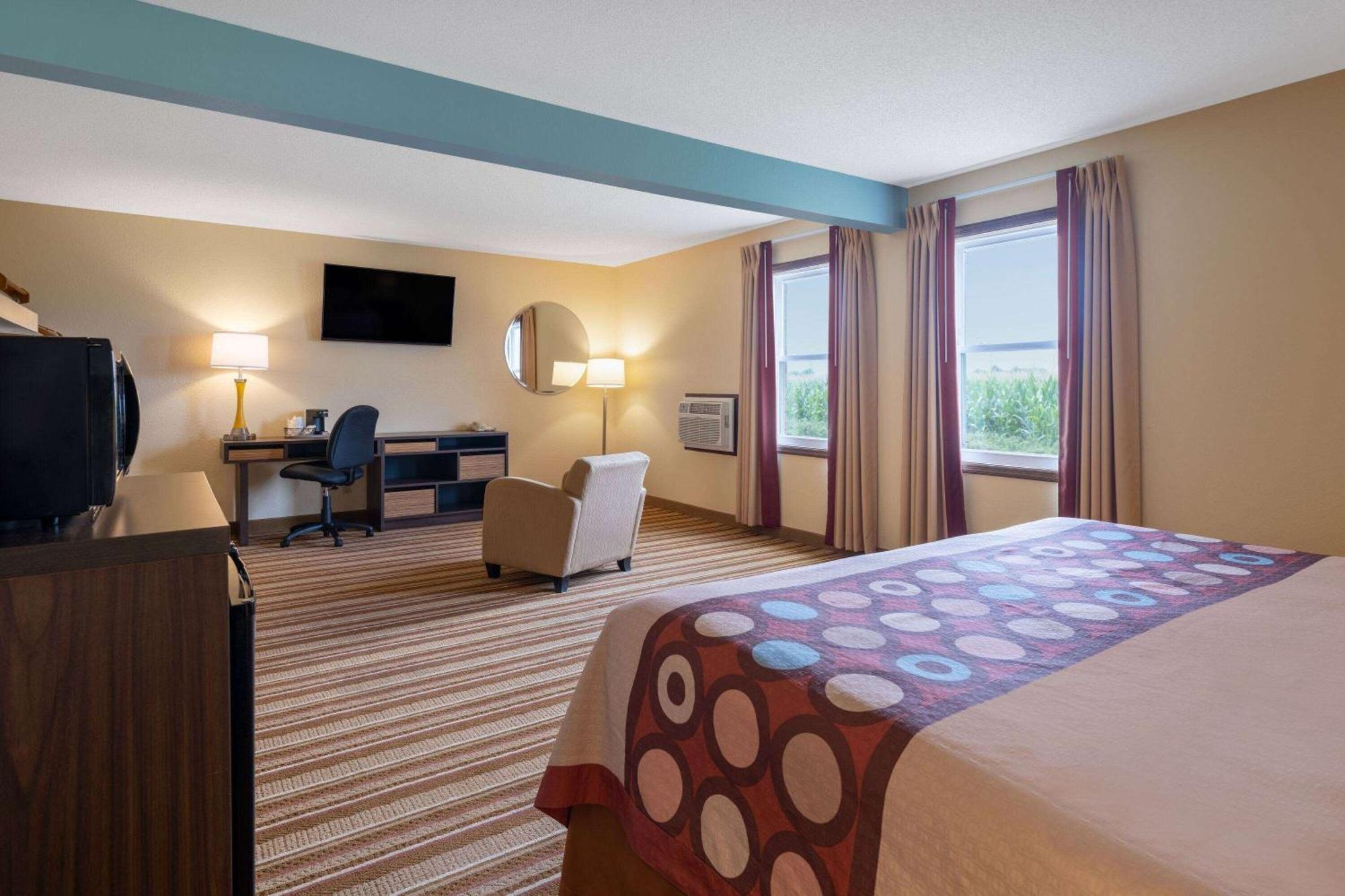 Super 8 By Wyndham Mattoon Hotell Eksteriør bilde
