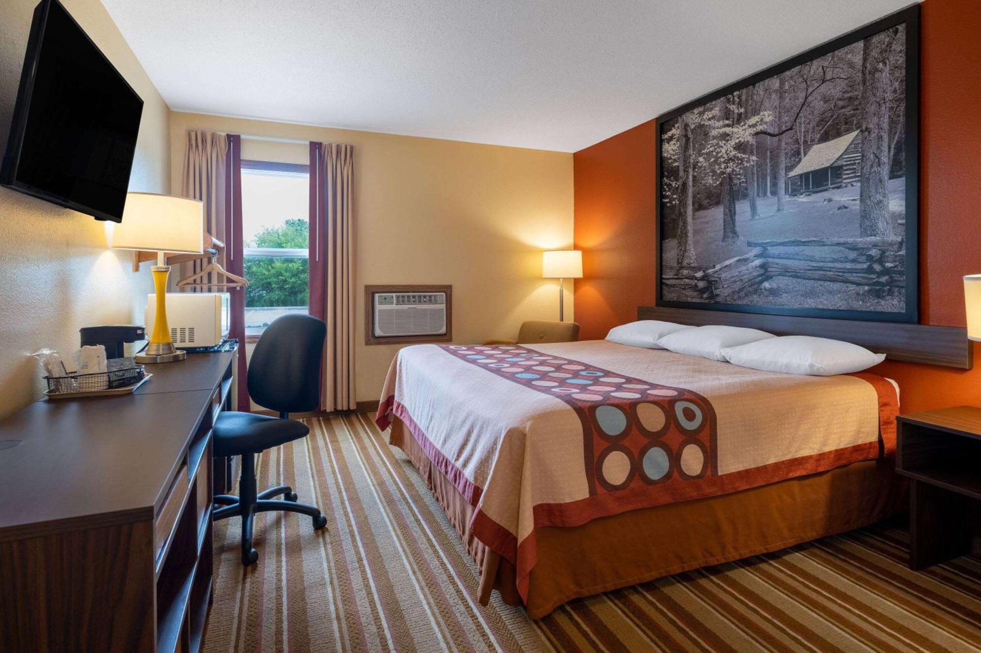 Super 8 By Wyndham Mattoon Hotell Eksteriør bilde