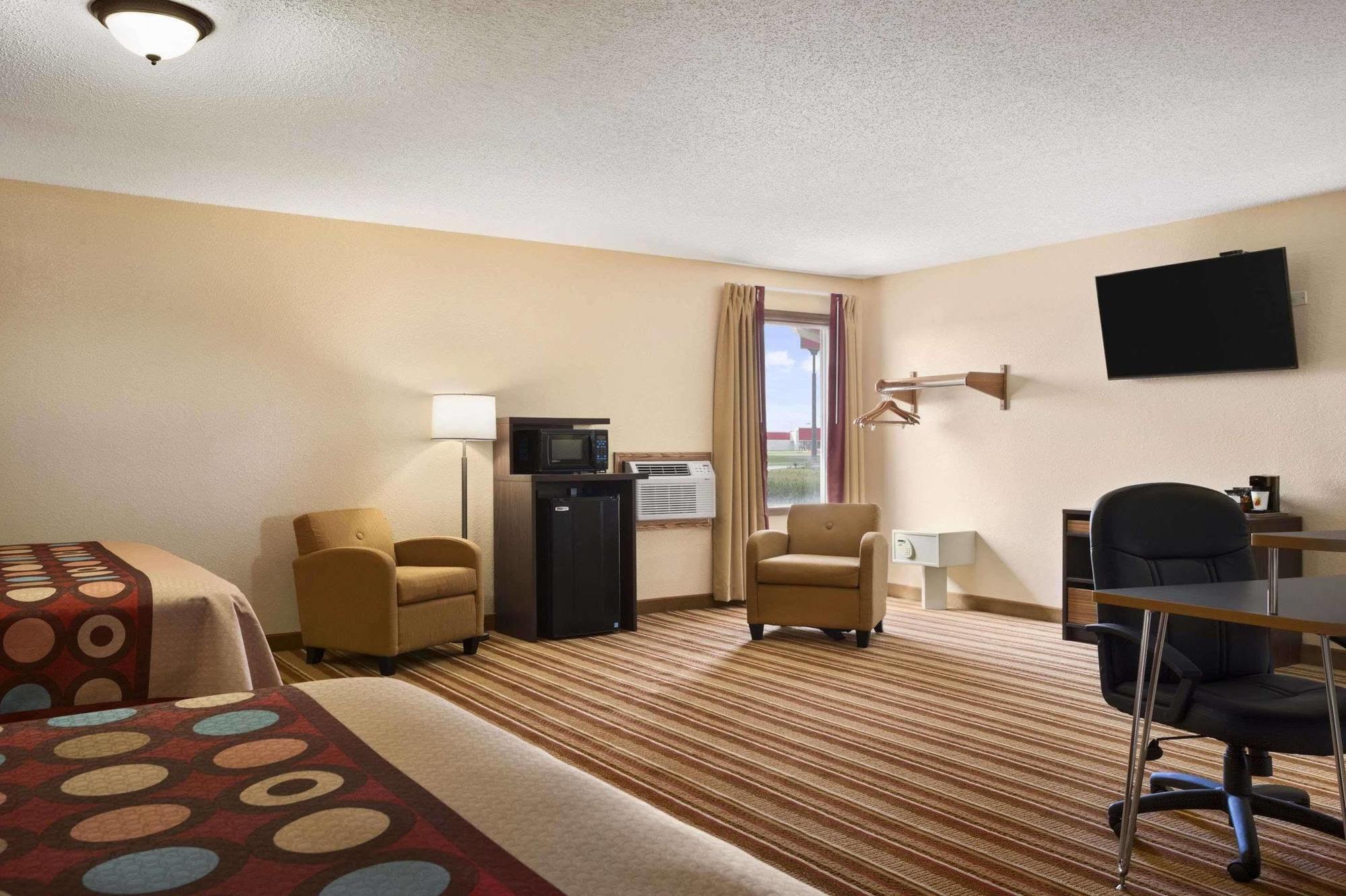 Super 8 By Wyndham Mattoon Hotell Eksteriør bilde