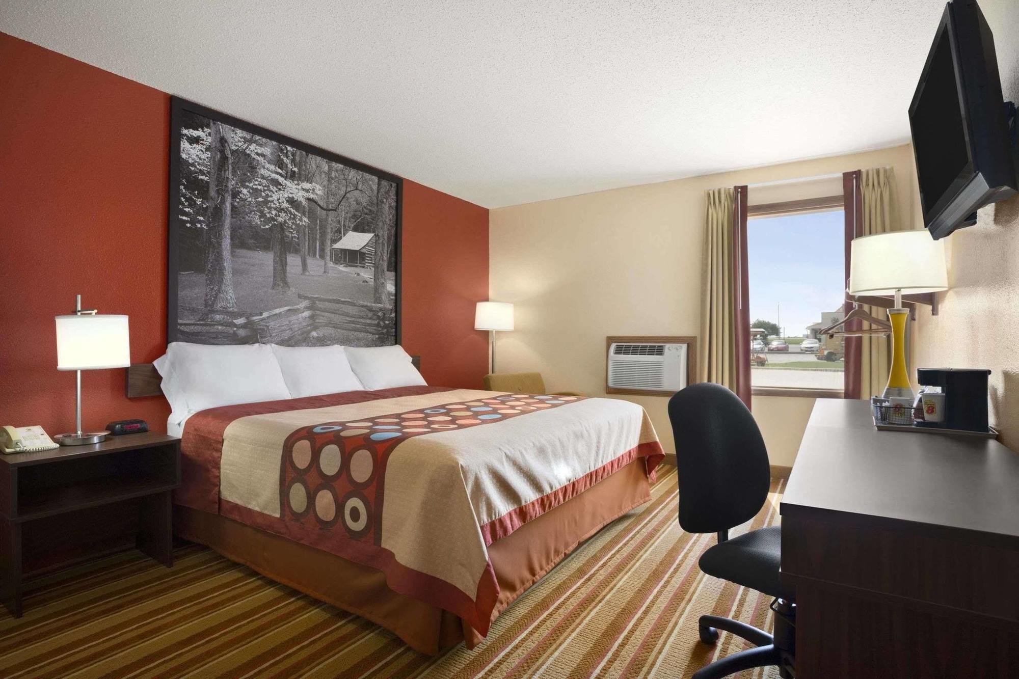 Super 8 By Wyndham Mattoon Hotell Eksteriør bilde